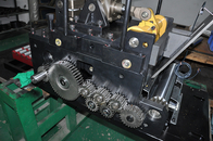 Matériel de bande automatique en métal emboutissant Decoiling et redressant la machine pour des matrices d'estampillage